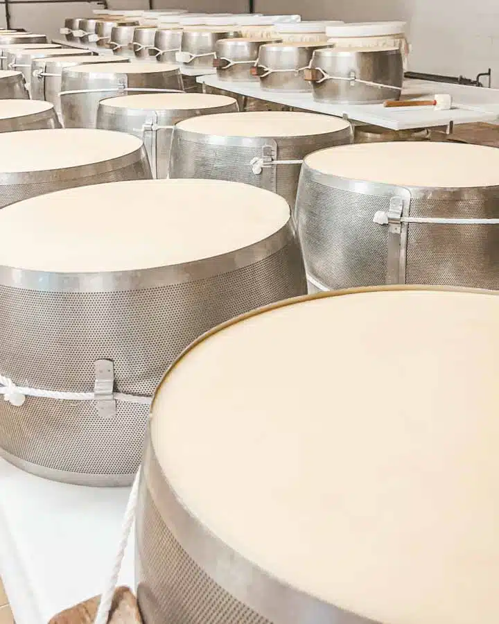 Come si produce il parmigiano