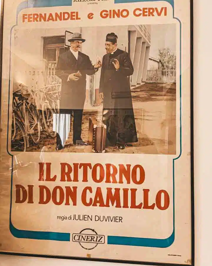 Locandina di un film Don Camillo e peppone